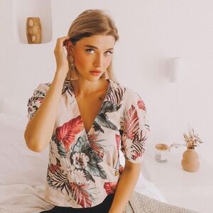 Zara Linen wrap blouse puff sleeve pink tropical print